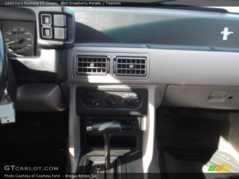 Controls of 1990 Mustang GT Coupe