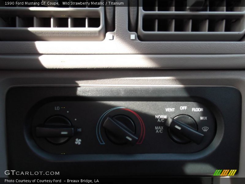 Controls of 1990 Mustang GT Coupe