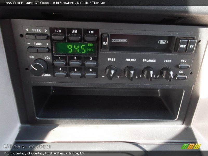 Audio System of 1990 Mustang GT Coupe