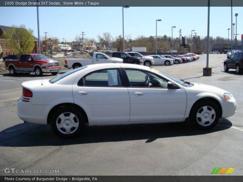 Stone White / Taupe 2005 Dodge Stratus SXT Sedan