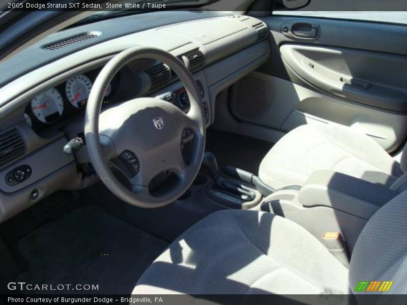 Stone White / Taupe 2005 Dodge Stratus SXT Sedan