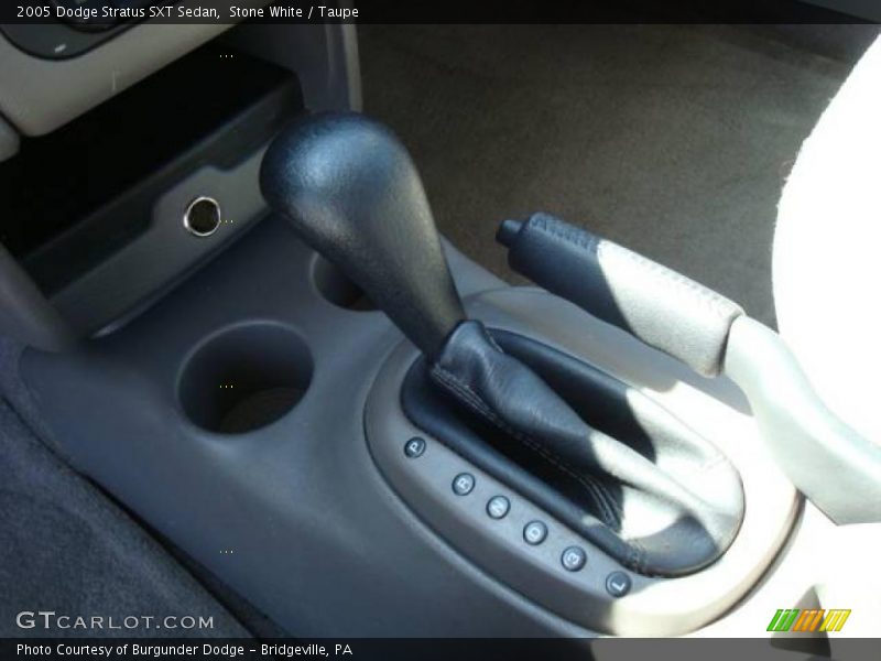 Stone White / Taupe 2005 Dodge Stratus SXT Sedan