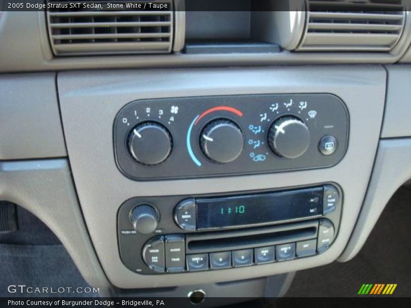 Stone White / Taupe 2005 Dodge Stratus SXT Sedan
