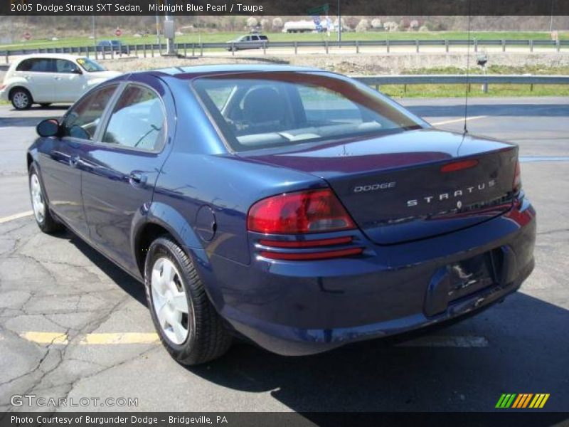 Midnight Blue Pearl / Taupe 2005 Dodge Stratus SXT Sedan
