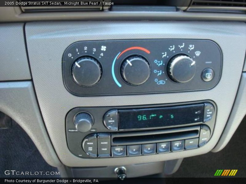 Midnight Blue Pearl / Taupe 2005 Dodge Stratus SXT Sedan