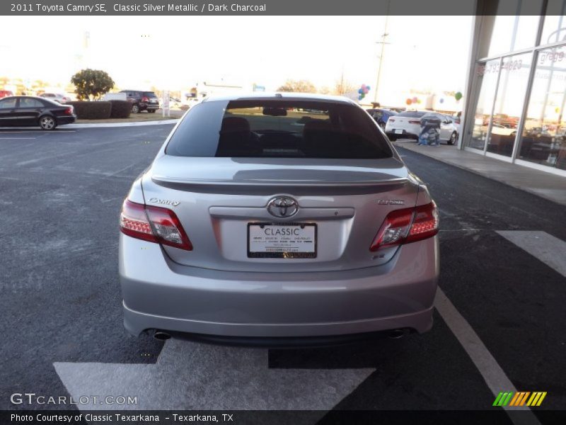 Classic Silver Metallic / Dark Charcoal 2011 Toyota Camry SE