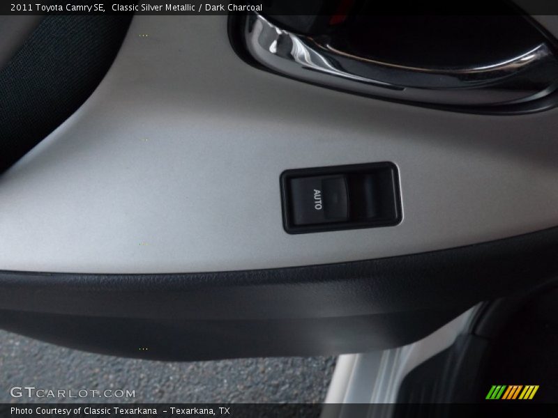 Classic Silver Metallic / Dark Charcoal 2011 Toyota Camry SE