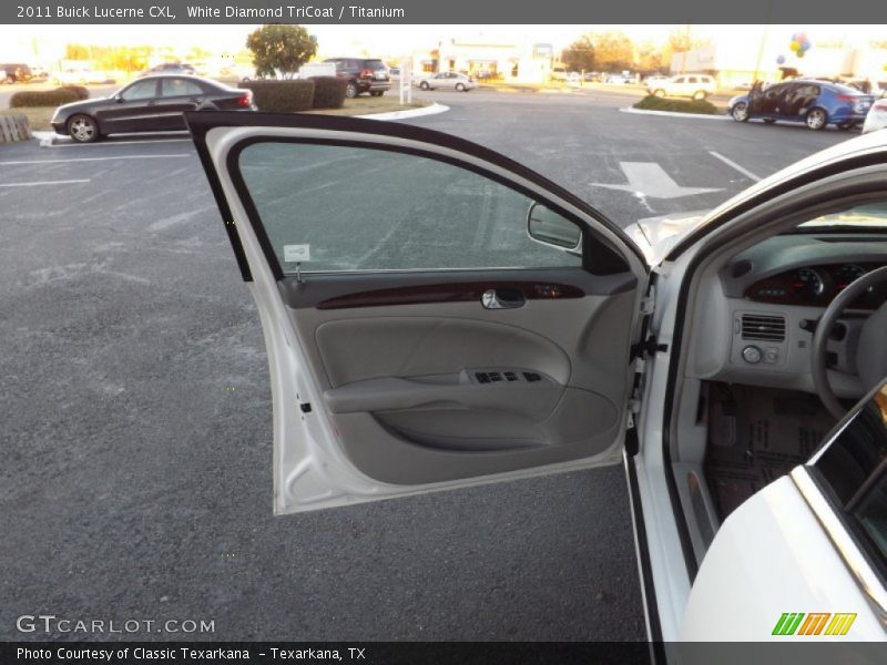 White Diamond TriCoat / Titanium 2011 Buick Lucerne CXL