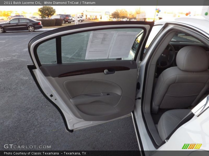 White Diamond TriCoat / Titanium 2011 Buick Lucerne CXL