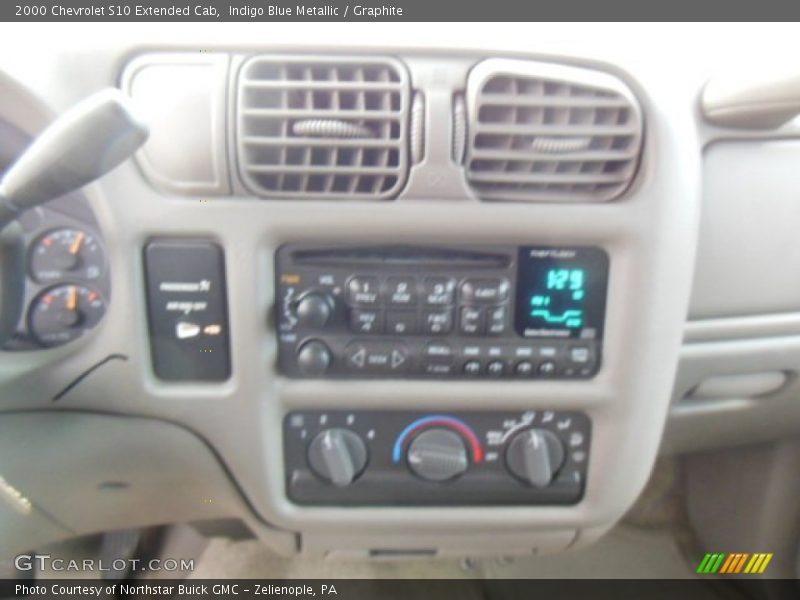 Indigo Blue Metallic / Graphite 2000 Chevrolet S10 Extended Cab