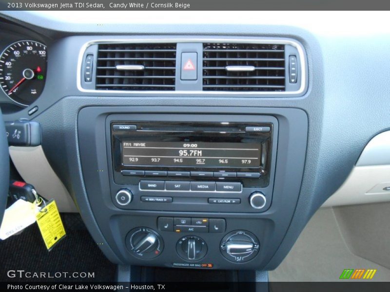 Candy White / Cornsilk Beige 2013 Volkswagen Jetta TDI Sedan