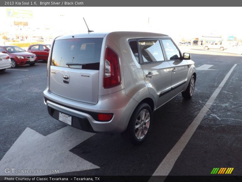 Bright Silver / Black Cloth 2013 Kia Soul 1.6