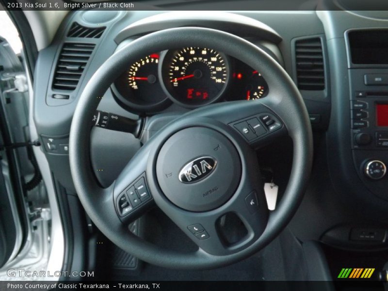 Bright Silver / Black Cloth 2013 Kia Soul 1.6