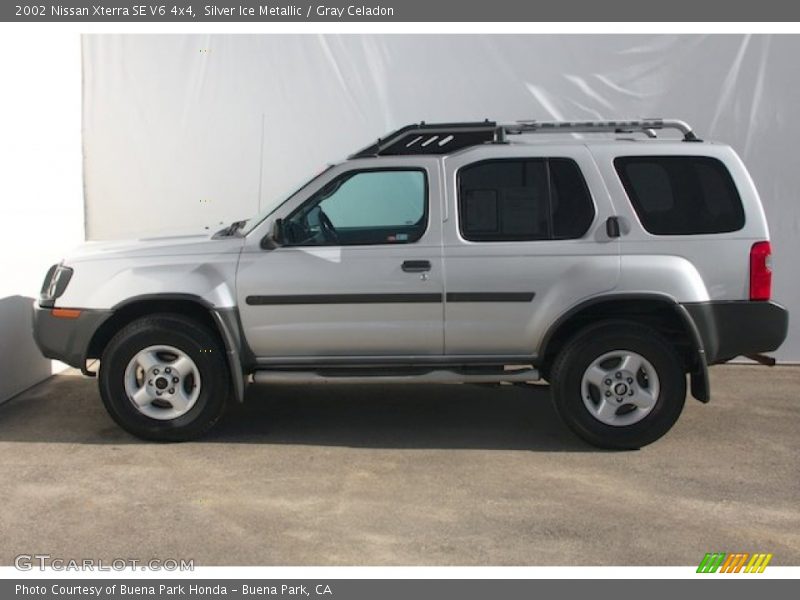 Silver Ice Metallic / Gray Celadon 2002 Nissan Xterra SE V6 4x4