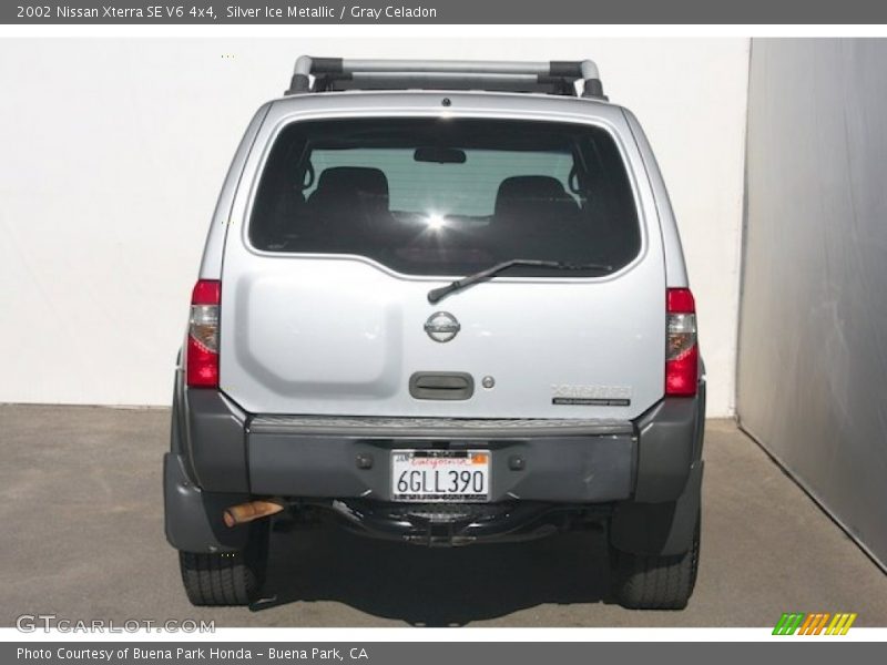 Silver Ice Metallic / Gray Celadon 2002 Nissan Xterra SE V6 4x4