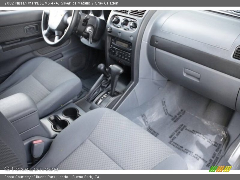 Silver Ice Metallic / Gray Celadon 2002 Nissan Xterra SE V6 4x4