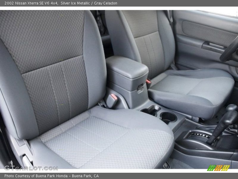 Silver Ice Metallic / Gray Celadon 2002 Nissan Xterra SE V6 4x4