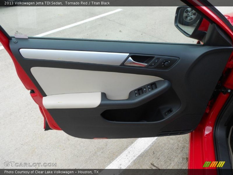 Tornado Red / Titan Black 2013 Volkswagen Jetta TDI Sedan