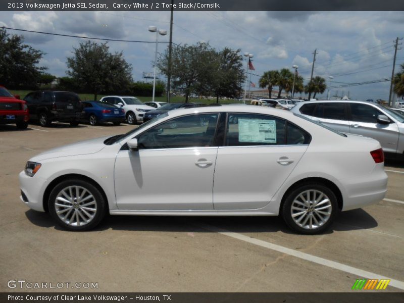 Candy White / 2 Tone Black/Cornsilk 2013 Volkswagen Jetta SEL Sedan