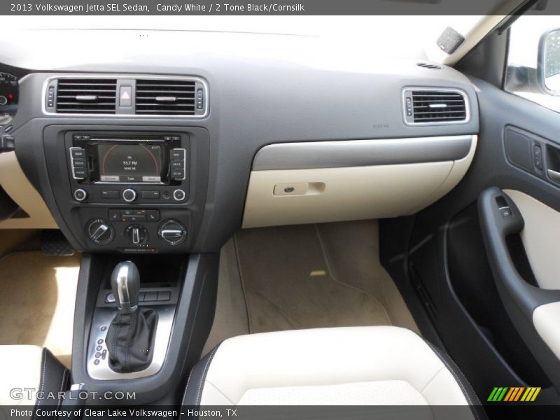 Candy White / 2 Tone Black/Cornsilk 2013 Volkswagen Jetta SEL Sedan