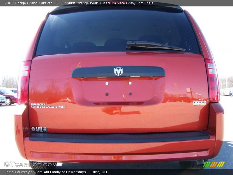 Sunburst Orange Pearl / Medium Slate Gray/Light Shale 2008 Dodge Grand Caravan SE