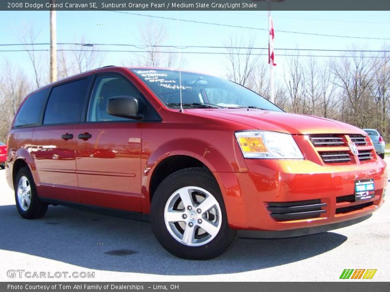 Sunburst Orange Pearl / Medium Slate Gray/Light Shale 2008 Dodge Grand Caravan SE