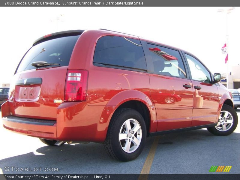 Sunburst Orange Pearl / Dark Slate/Light Shale 2008 Dodge Grand Caravan SE