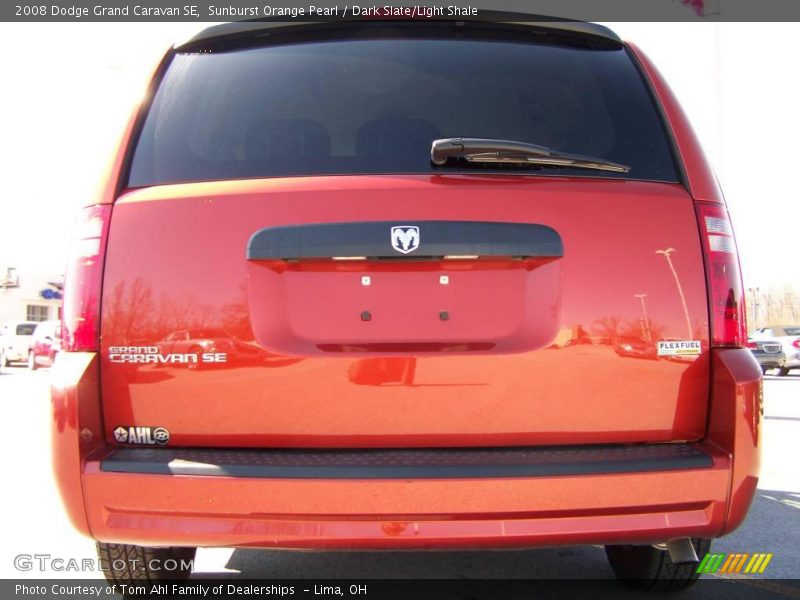 Sunburst Orange Pearl / Dark Slate/Light Shale 2008 Dodge Grand Caravan SE