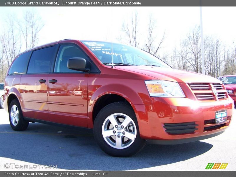 Sunburst Orange Pearl / Dark Slate/Light Shale 2008 Dodge Grand Caravan SE