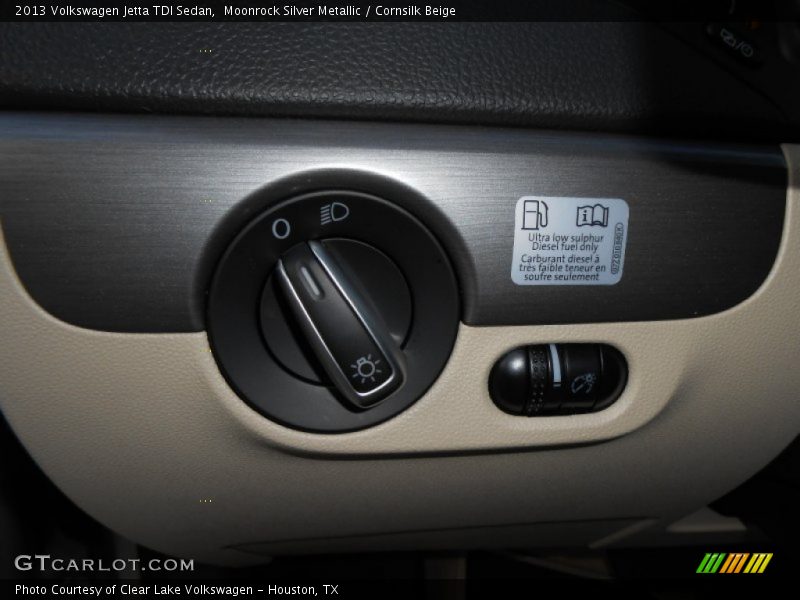 Moonrock Silver Metallic / Cornsilk Beige 2013 Volkswagen Jetta TDI Sedan