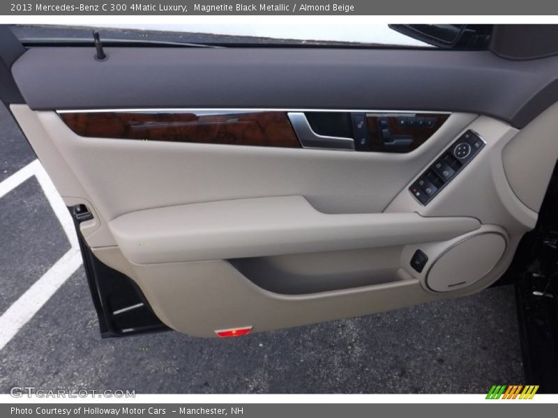 Magnetite Black Metallic / Almond Beige 2013 Mercedes-Benz C 300 4Matic Luxury