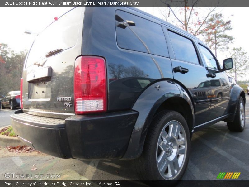 Brilliant Black Crystal Pearl / Dark Slate Gray 2011 Dodge Nitro Heat 4.0