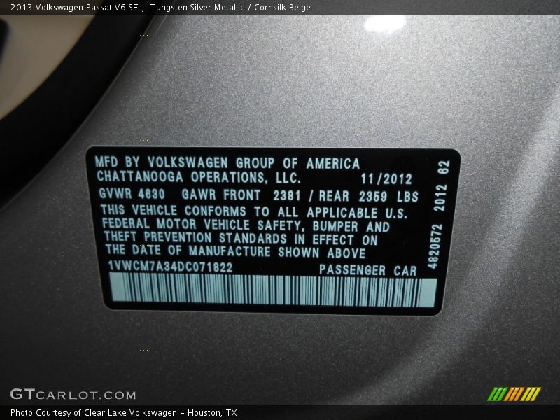 Tungsten Silver Metallic / Cornsilk Beige 2013 Volkswagen Passat V6 SEL