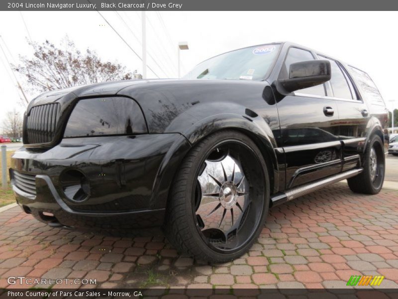 Black Clearcoat / Dove Grey 2004 Lincoln Navigator Luxury