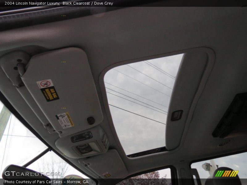 Black Clearcoat / Dove Grey 2004 Lincoln Navigator Luxury