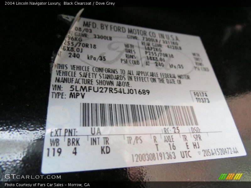 Black Clearcoat / Dove Grey 2004 Lincoln Navigator Luxury