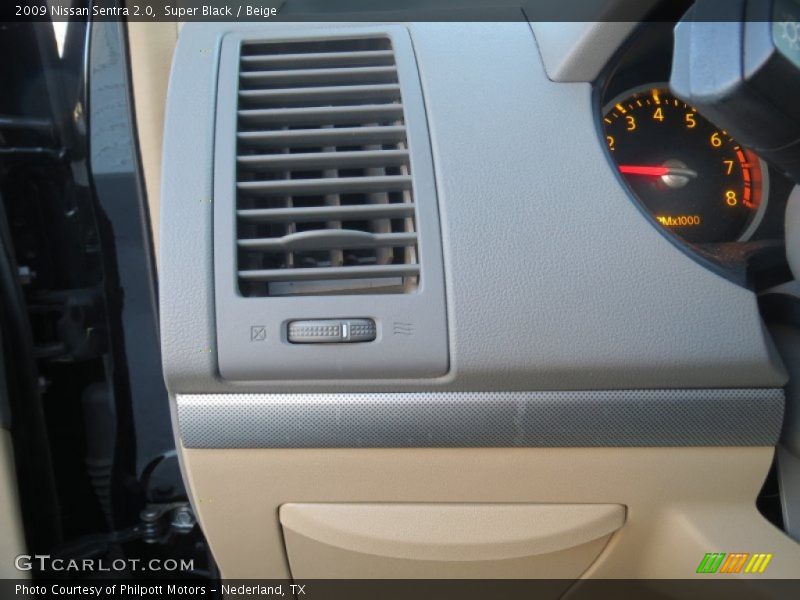 Super Black / Beige 2009 Nissan Sentra 2.0