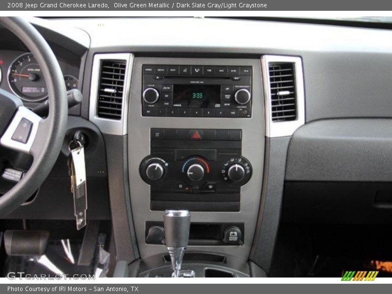 Controls of 2008 Grand Cherokee Laredo