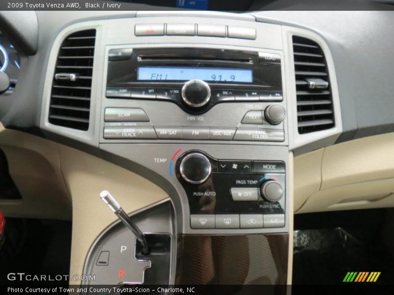 Black / Ivory 2009 Toyota Venza AWD