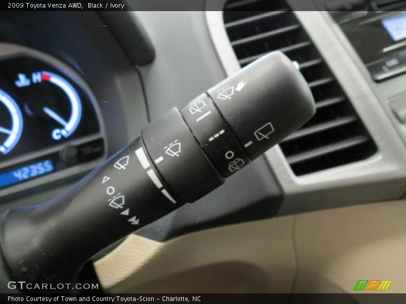 Black / Ivory 2009 Toyota Venza AWD
