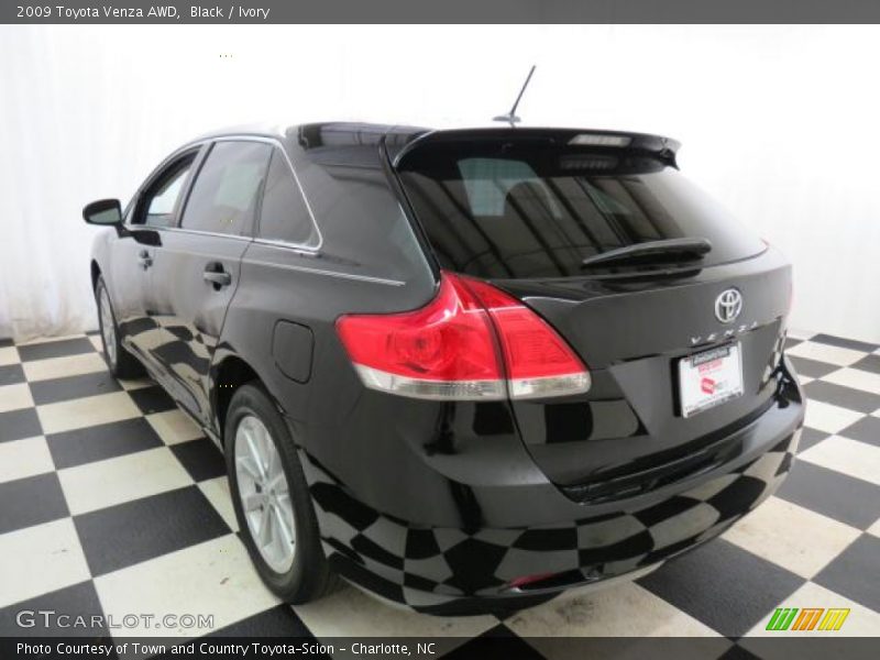Black / Ivory 2009 Toyota Venza AWD