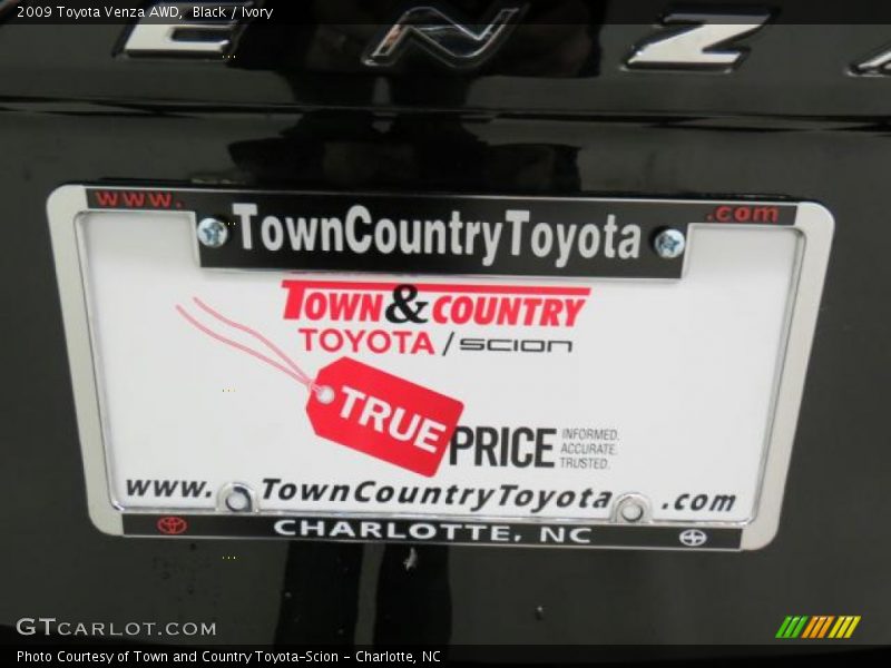 Black / Ivory 2009 Toyota Venza AWD