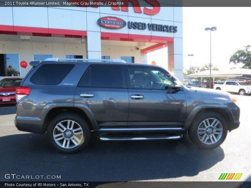 Magnetic Gray Metallic / Graphite 2011 Toyota 4Runner Limited