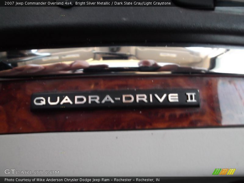 Bright Silver Metallic / Dark Slate Gray/Light Graystone 2007 Jeep Commander Overland 4x4