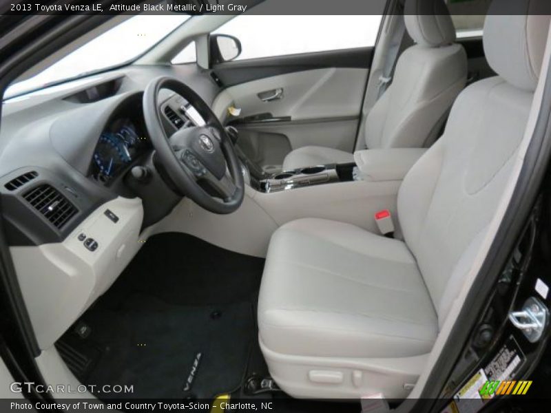 Attitude Black Metallic / Light Gray 2013 Toyota Venza LE