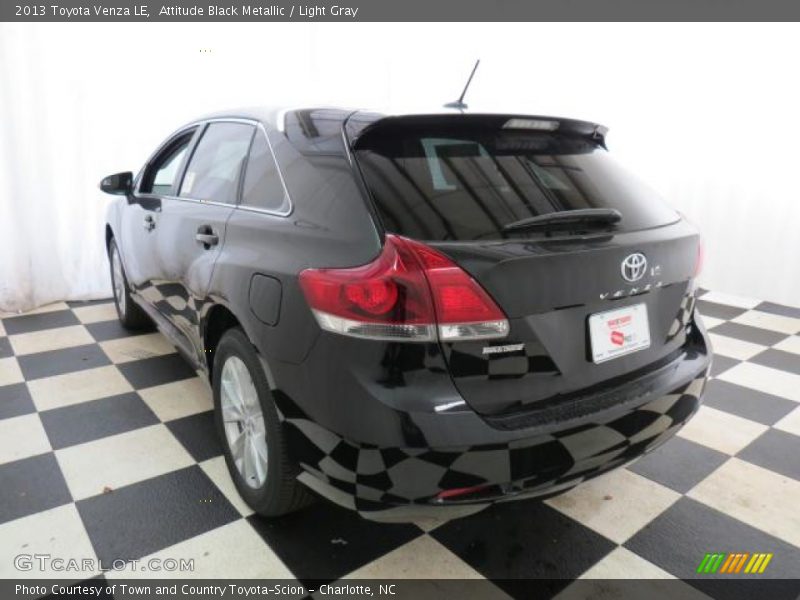 Attitude Black Metallic / Light Gray 2013 Toyota Venza LE