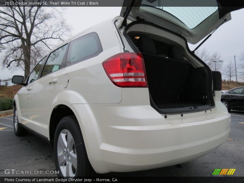 Pearl White Tri Coat / Black 2013 Dodge Journey SE