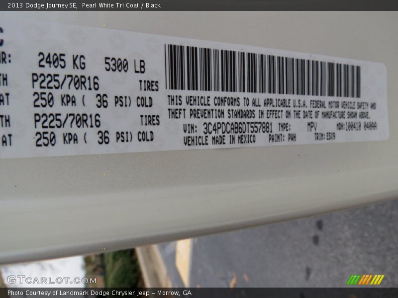 Pearl White Tri Coat / Black 2013 Dodge Journey SE