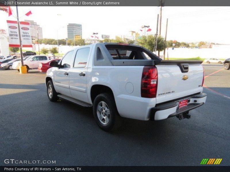 Summit White / Ebony/Light Cashmere 2007 Chevrolet Avalanche LS