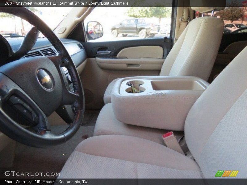 Summit White / Ebony/Light Cashmere 2007 Chevrolet Avalanche LS